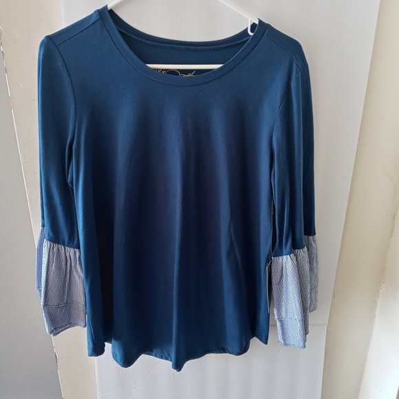 DG2 By Diane Gillman Striped Poplin Bell Cuffs Top - Picture 6 of 8